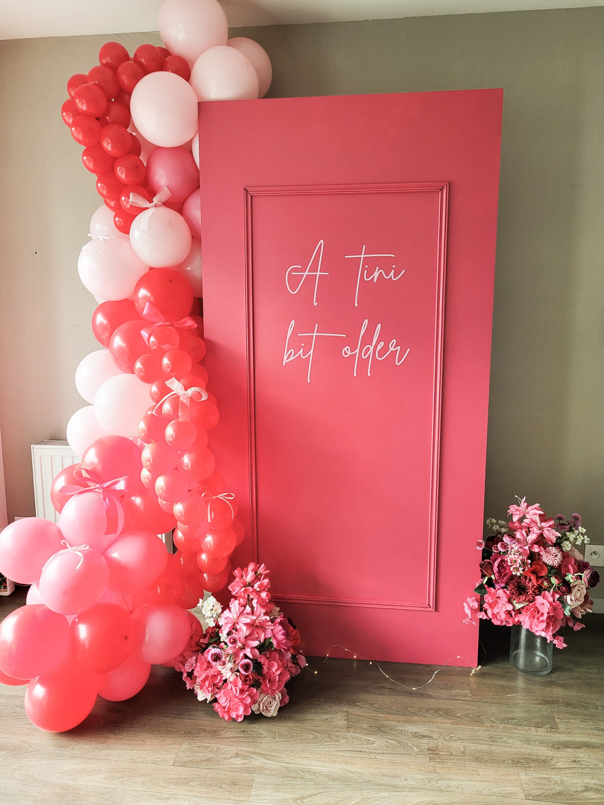 backdrop fucsia avec ballons en bretagne