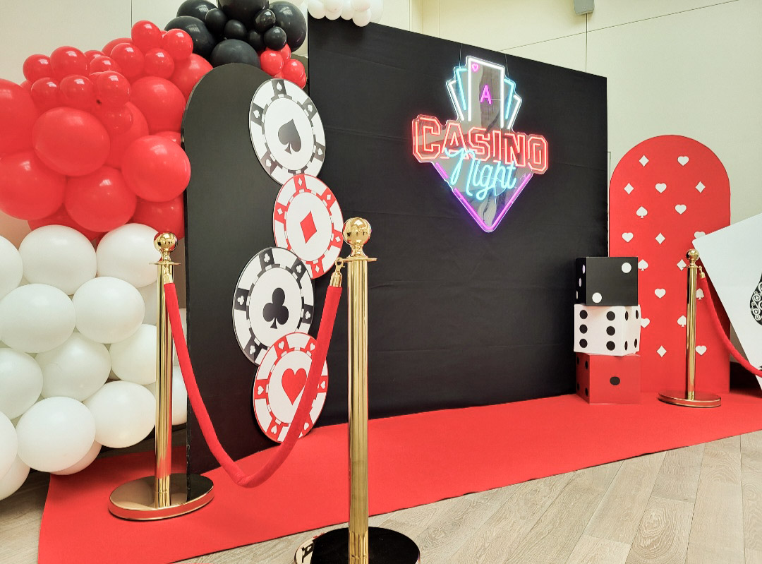 arche de ballons pour soirée d'entreprise à vannes